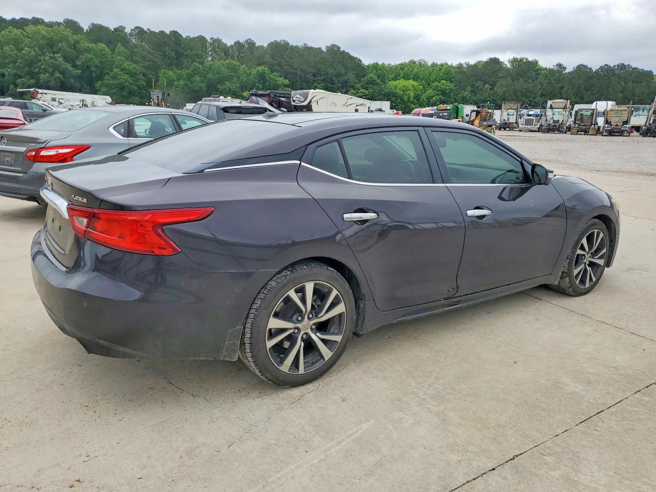 2016 NISSAN MAXIMA