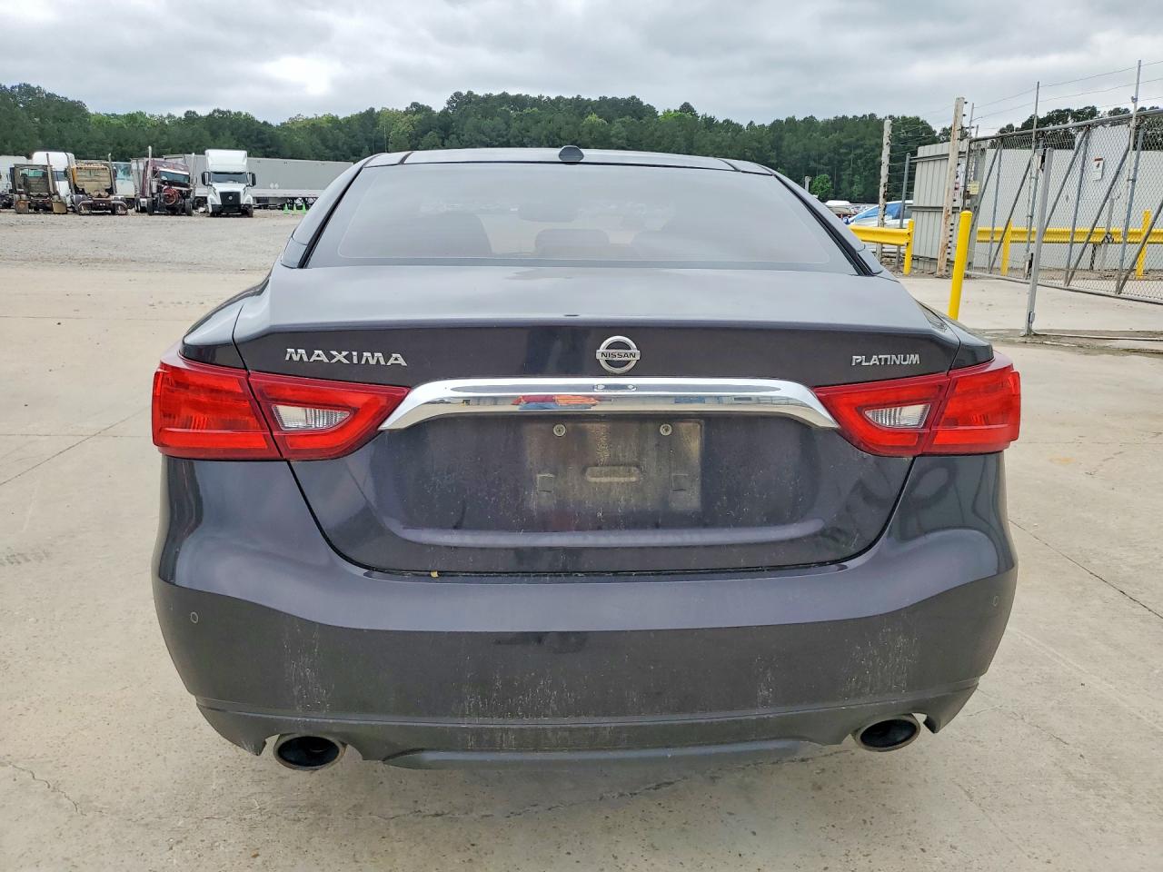 2016 NISSAN MAXIMA
