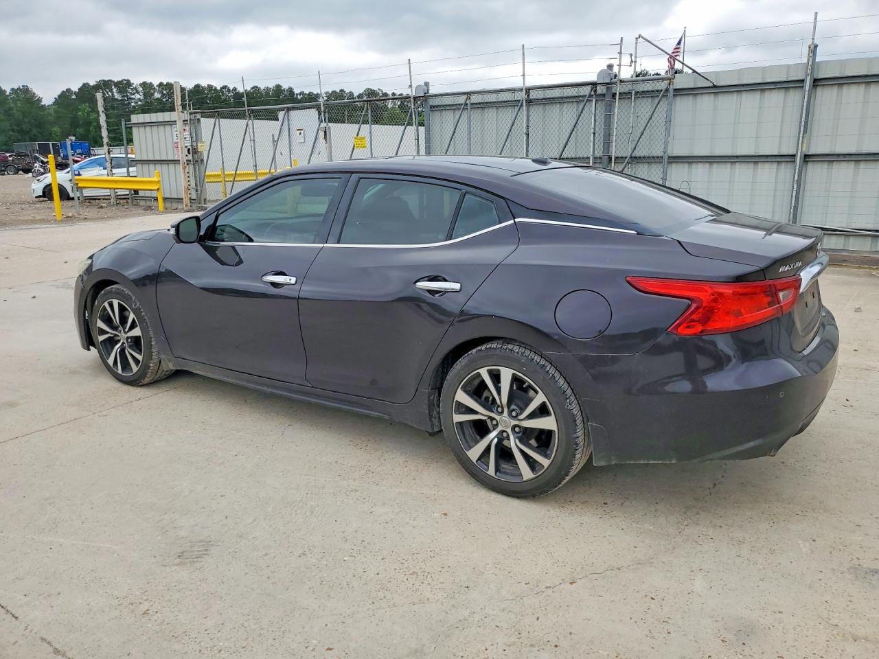 2016 NISSAN MAXIMA