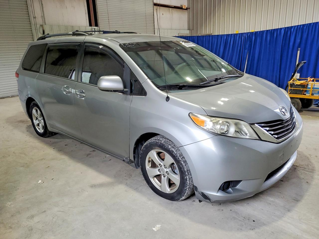 2013 TOYOTA SIENNA