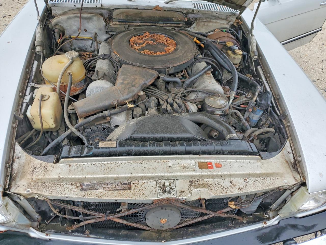 1975 MERCEDES BENZ SL-CLASS