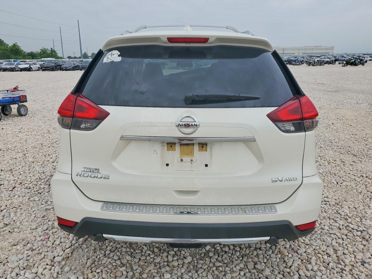 2017 NISSAN ROGUE