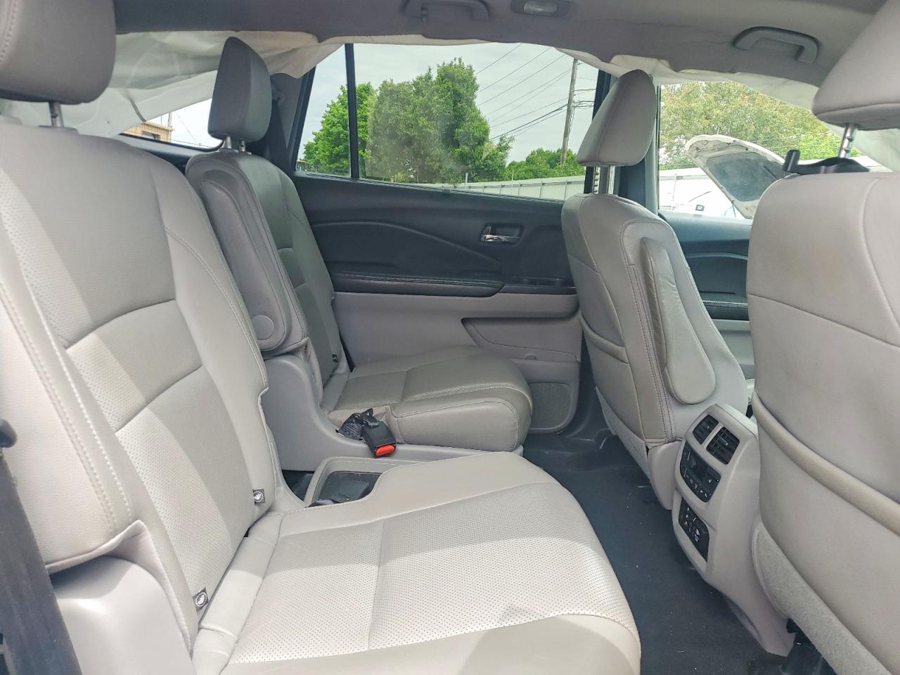 2017 HONDA PILOT