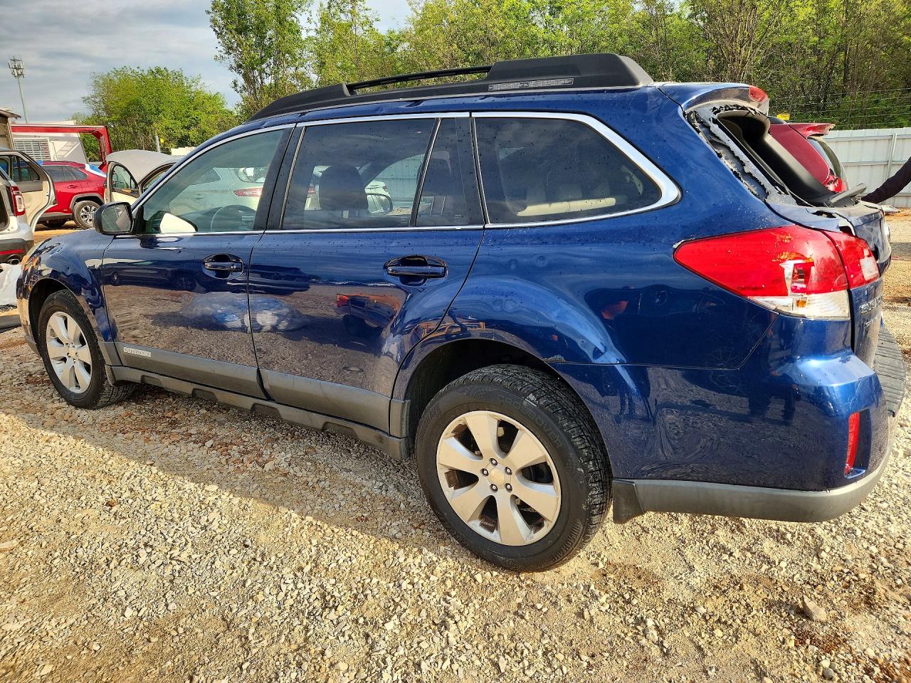 2010 SUBARU OUTBACK