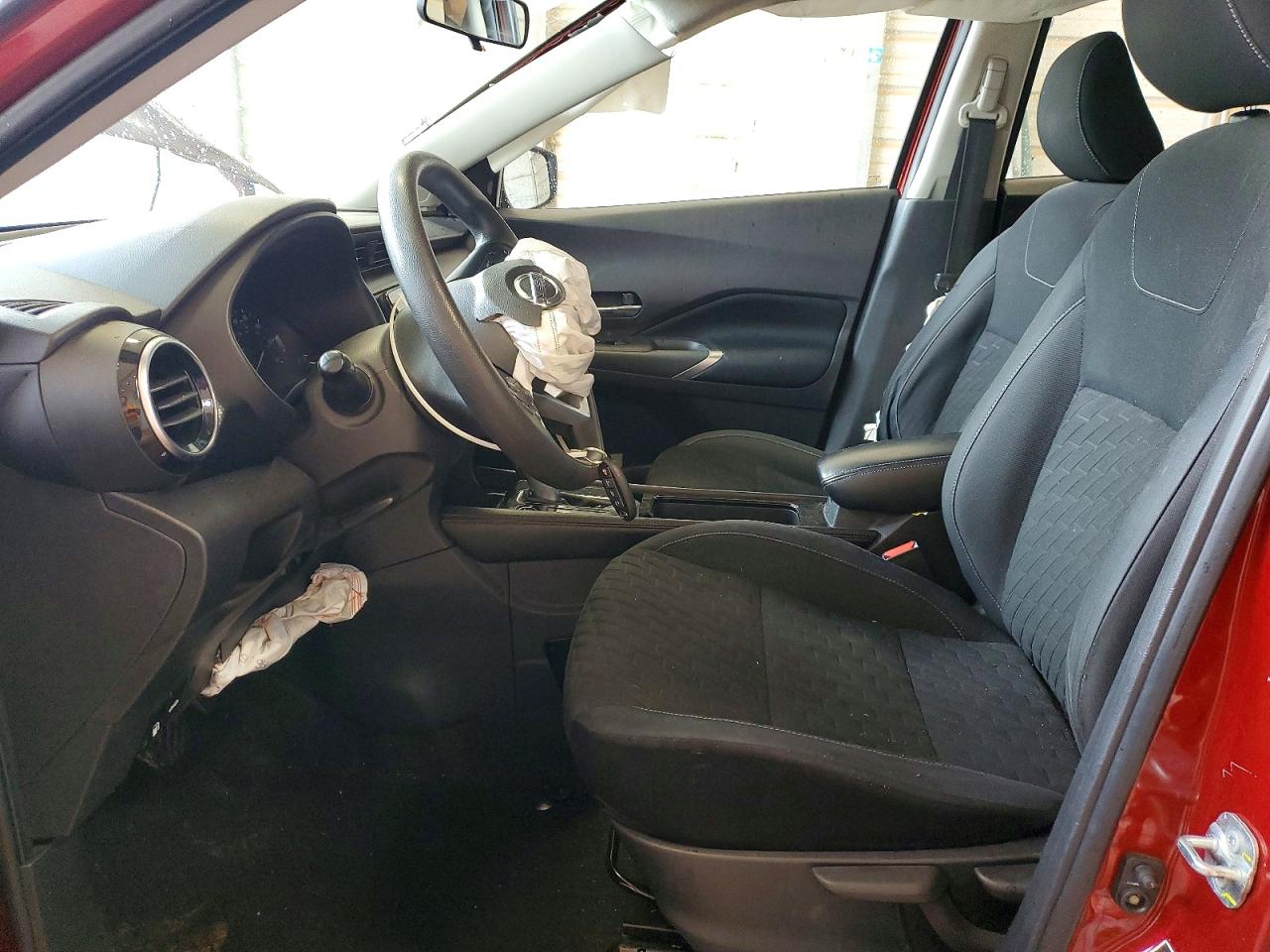 2021 NISSAN KICKS