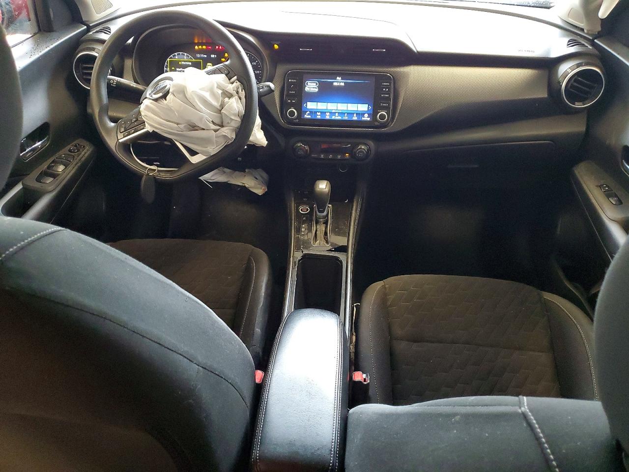 2021 NISSAN KICKS