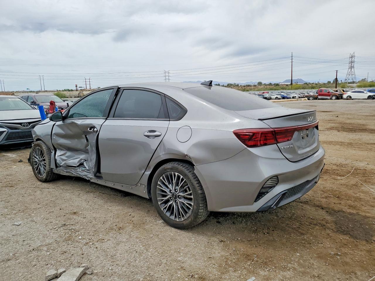 2023 KIA FORTE