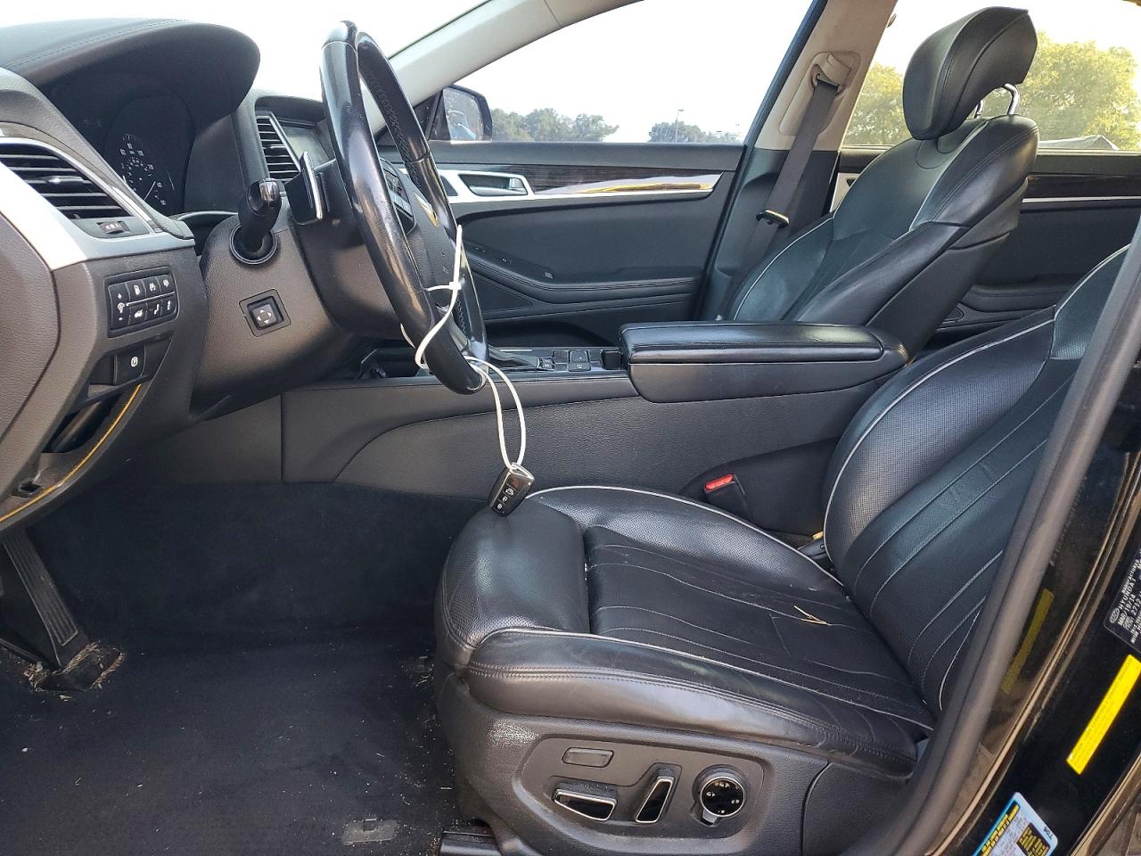 2015 HYUNDAI GENESIS