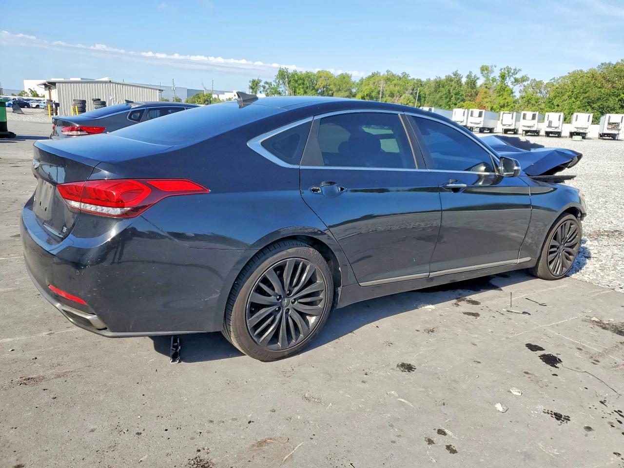 2015 HYUNDAI GENESIS