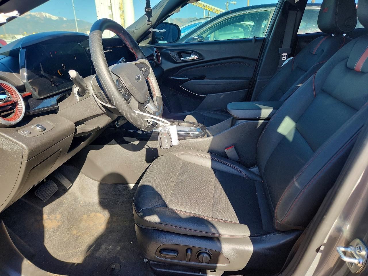 2025 CHEVROLET TRAX