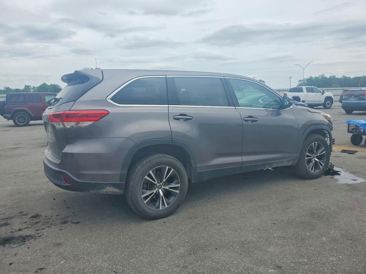 2019 TOYOTA HIGHLANDER