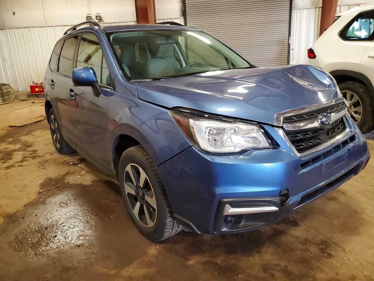 2017 SUBARU FORESTER