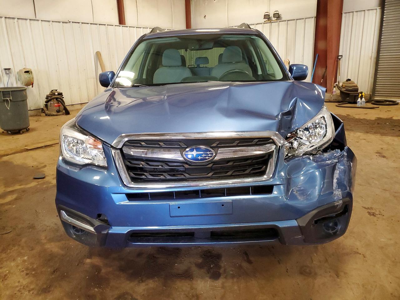 2017 SUBARU FORESTER