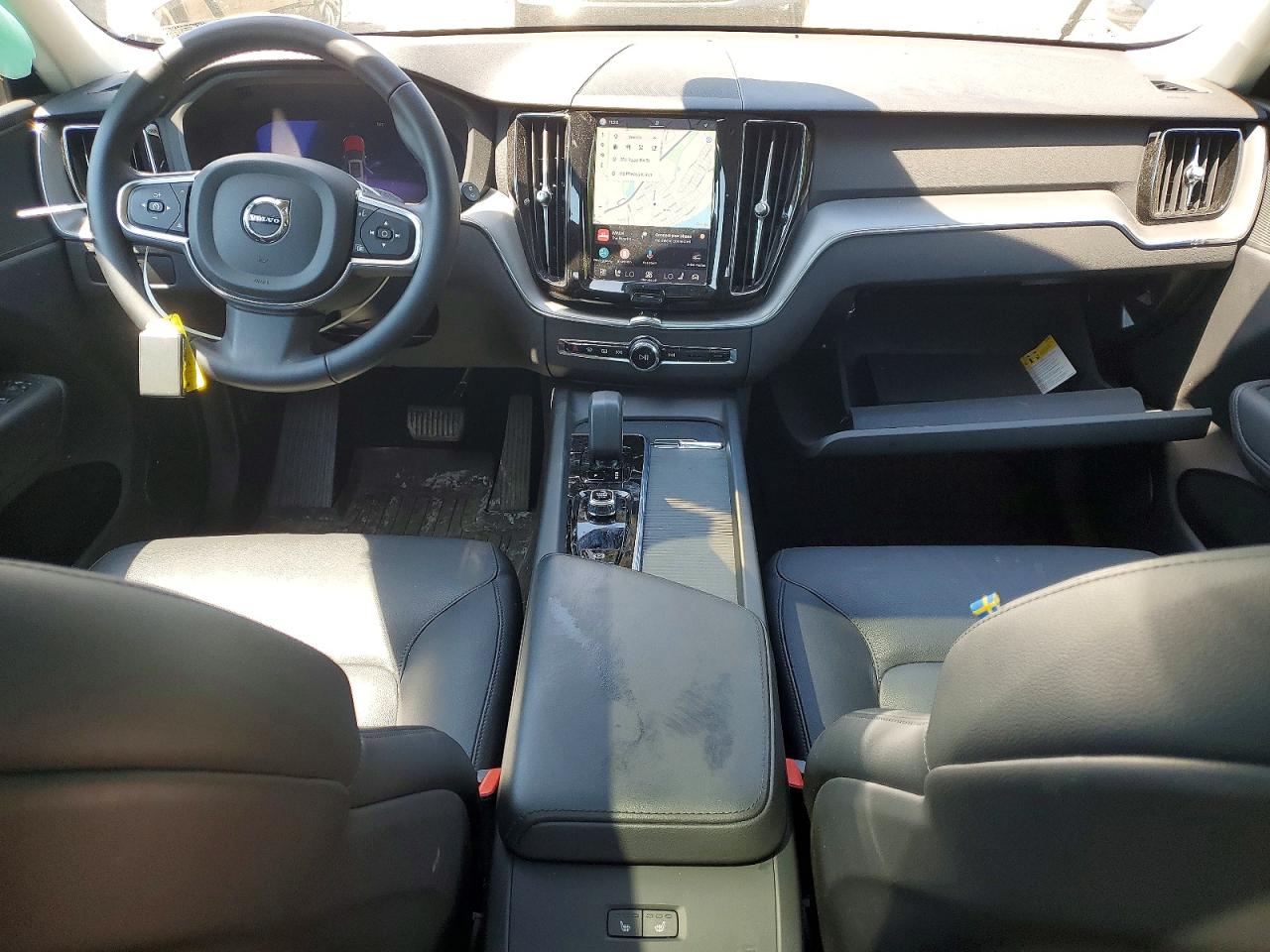 2024 VOLVO XC60