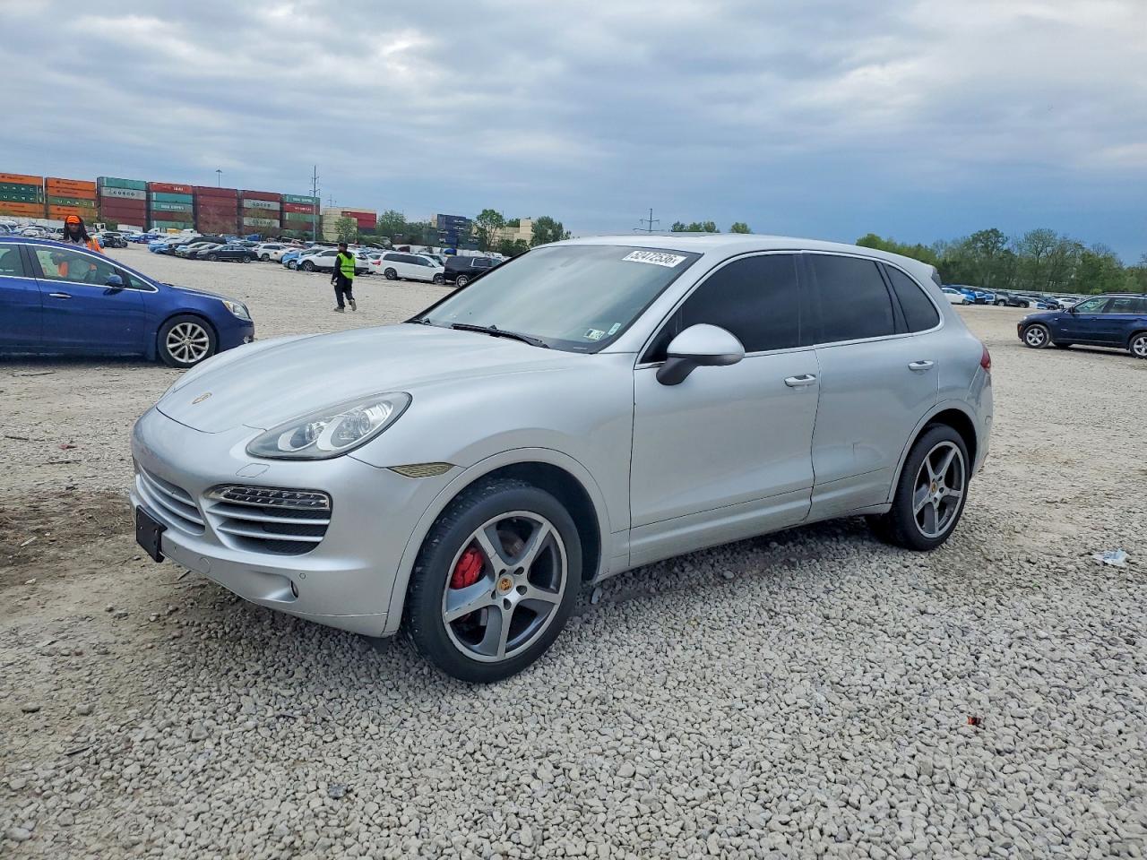 2011 PORSCHE CAYENNE