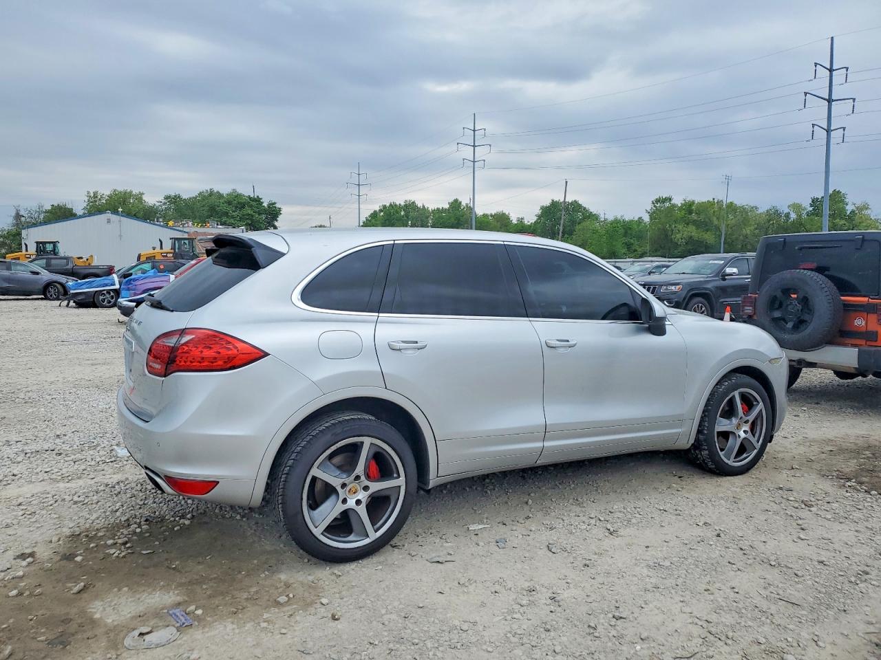 2011 PORSCHE CAYENNE