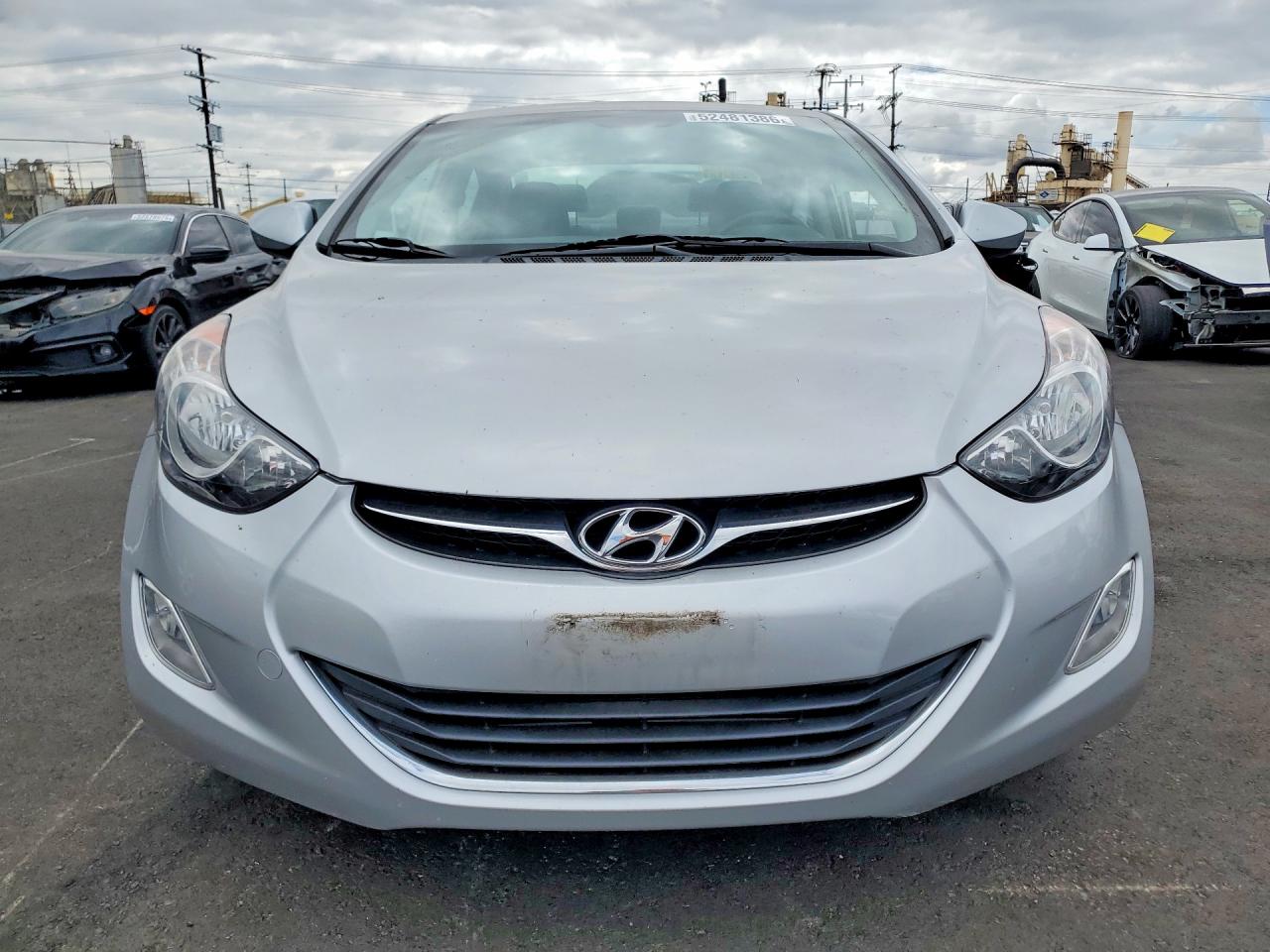 2013 HYUNDAI ELANTRA