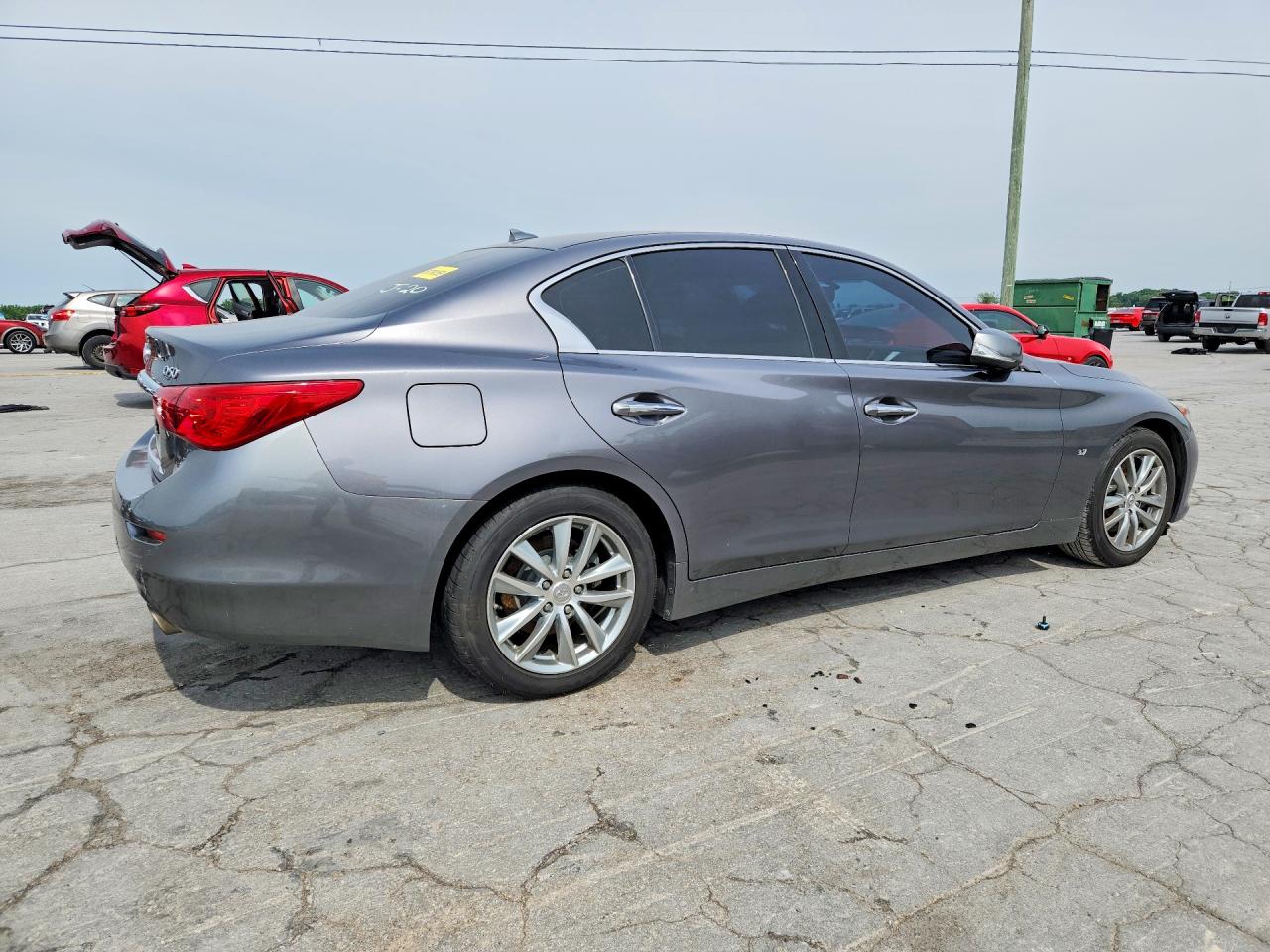 2015 INFINITI Q50