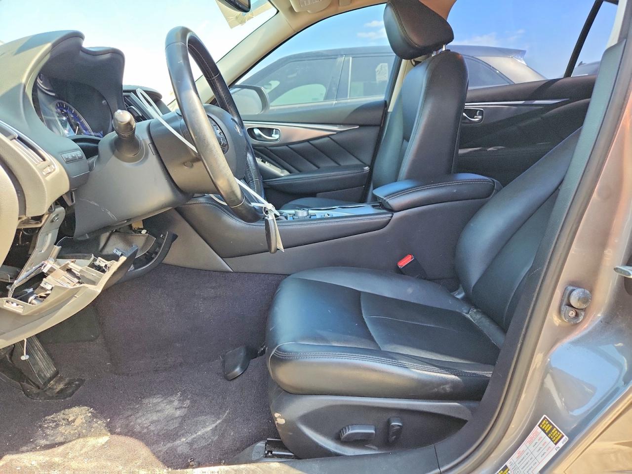 2015 INFINITI Q50