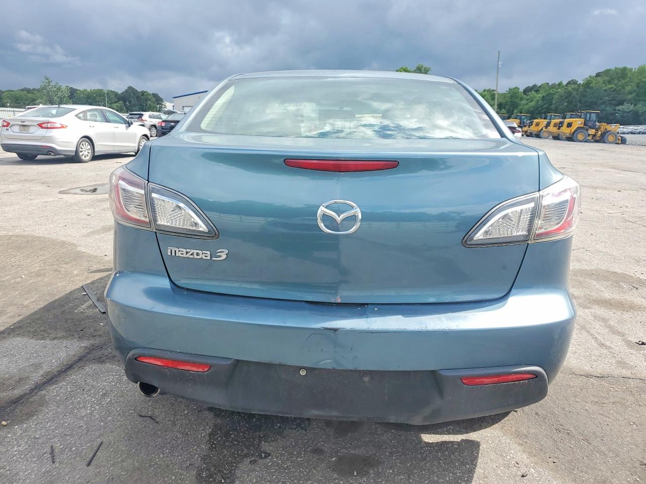 2011 MAZDA 3