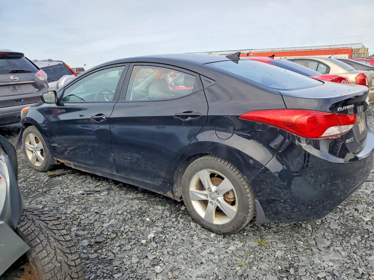 2013 HYUNDAI ELANTRA