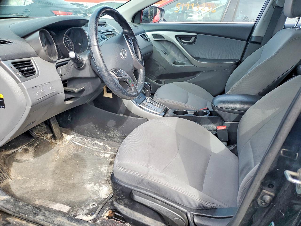 2013 HYUNDAI ELANTRA