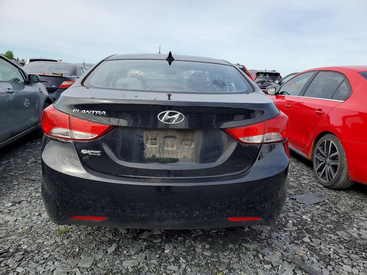 2013 HYUNDAI ELANTRA