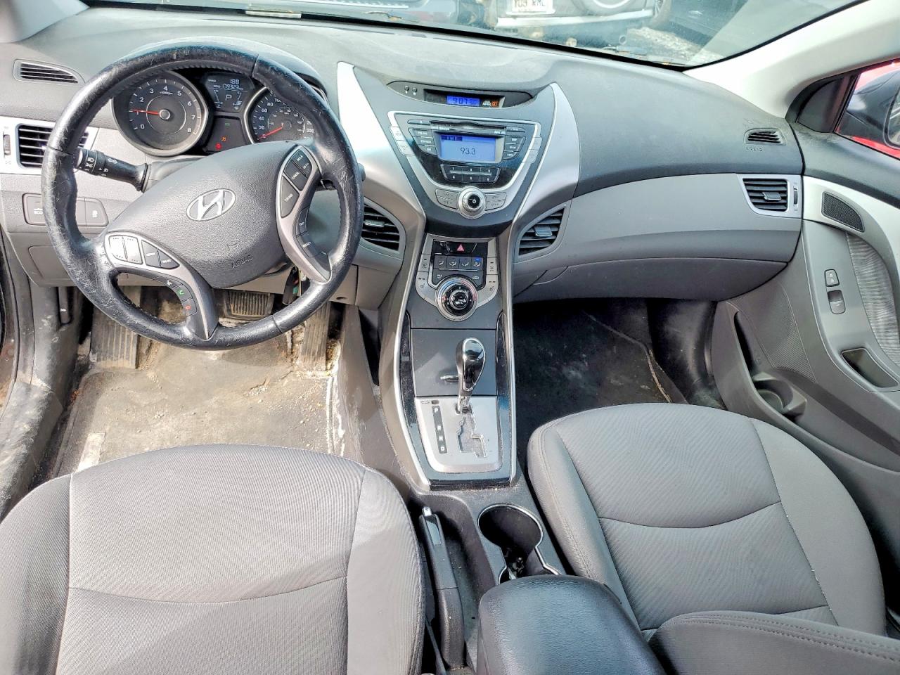 2013 HYUNDAI ELANTRA