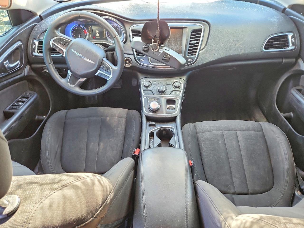 2016 CHRYSLER 200