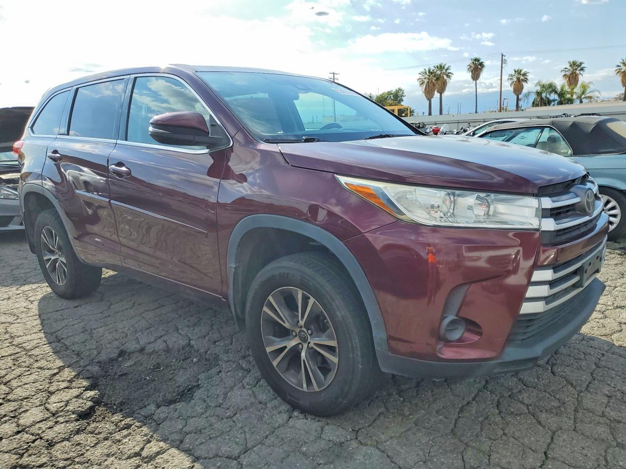 2017 TOYOTA HIGHLANDER