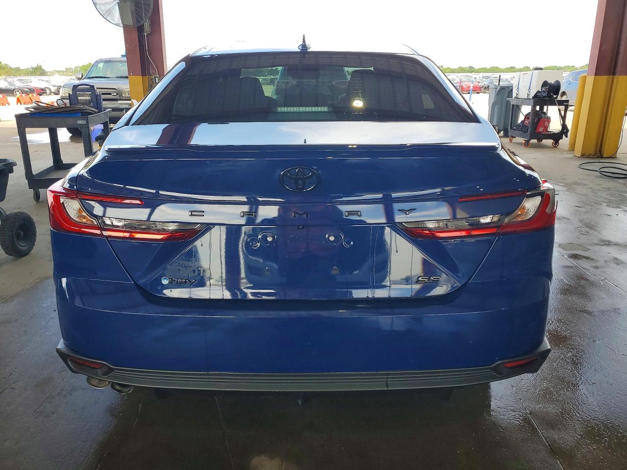 2025 TOYOTA CAMRY