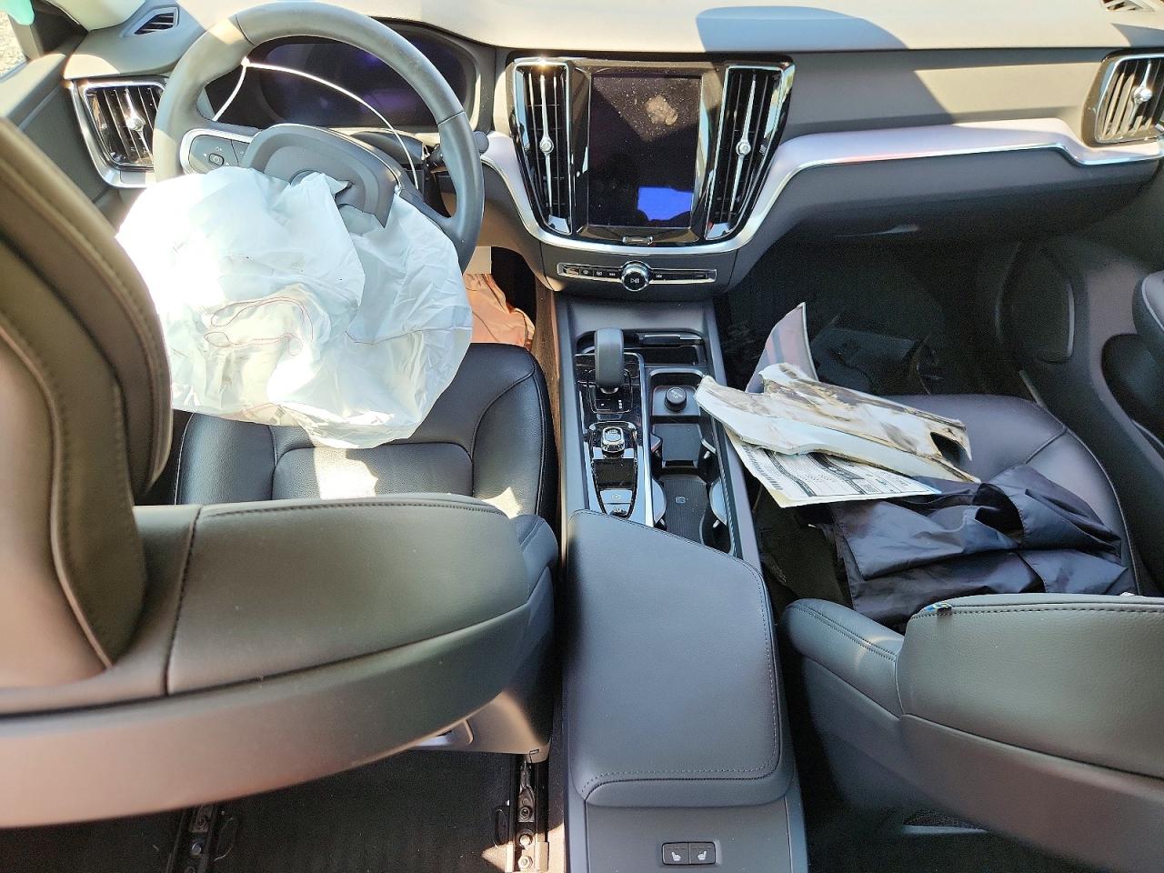 2024 VOLVO S60