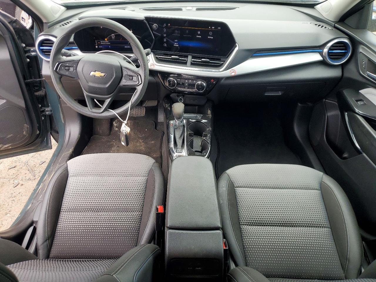 2025 CHEVROLET TRAX