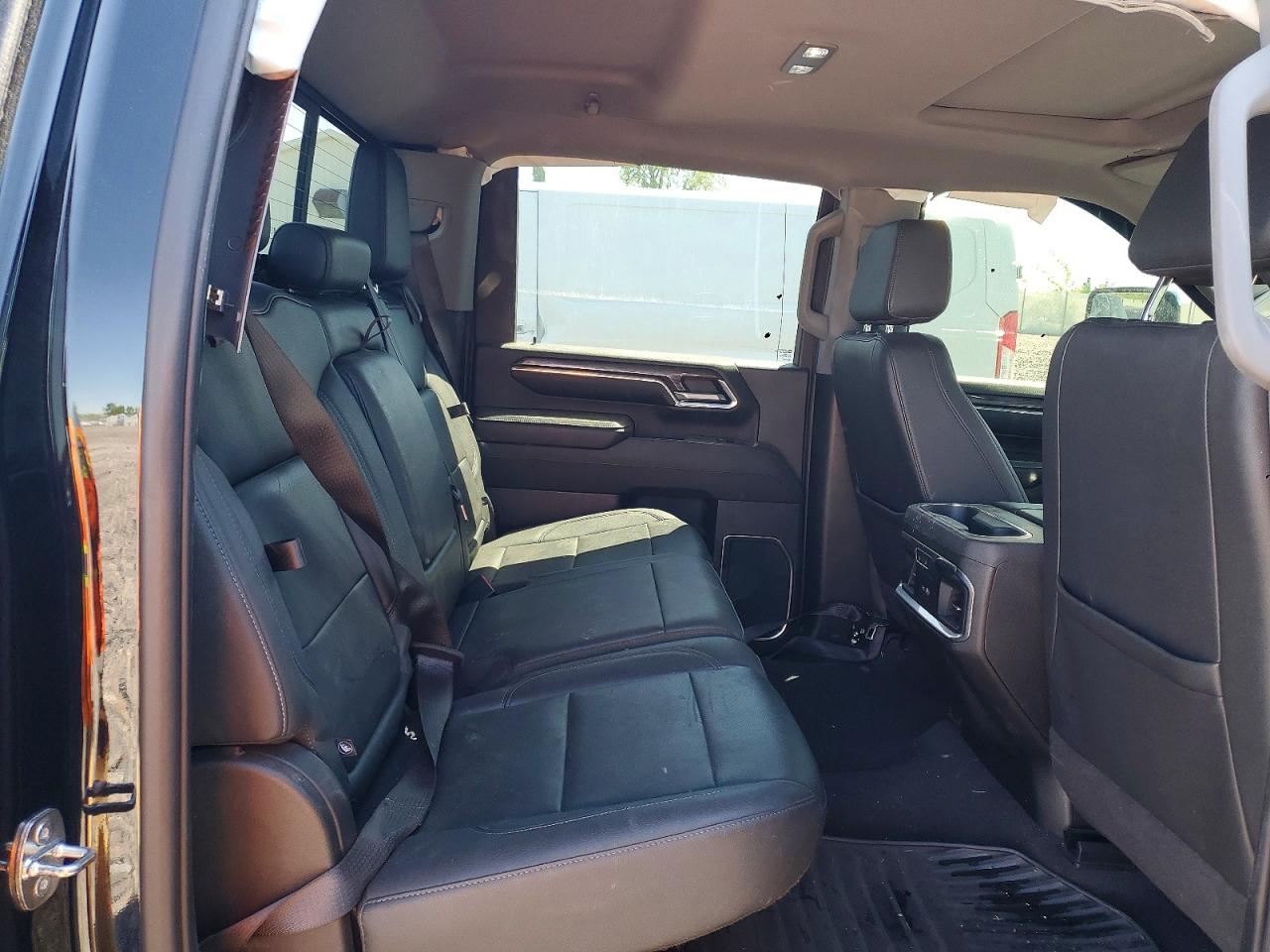 2024 CHEVROLET SILVERADO
