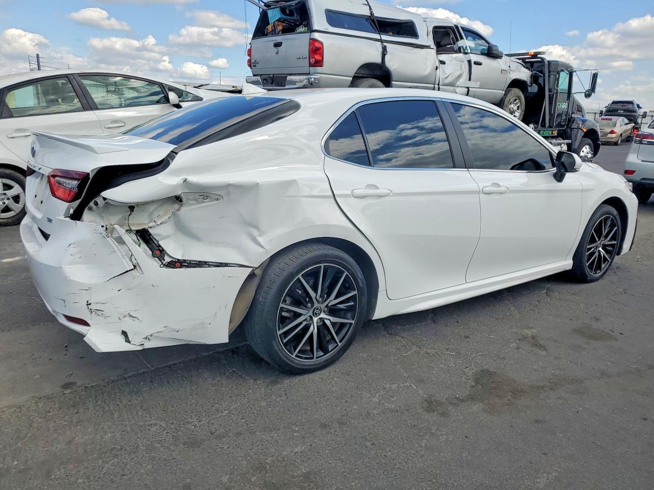 2023 TOYOTA CAMRY
