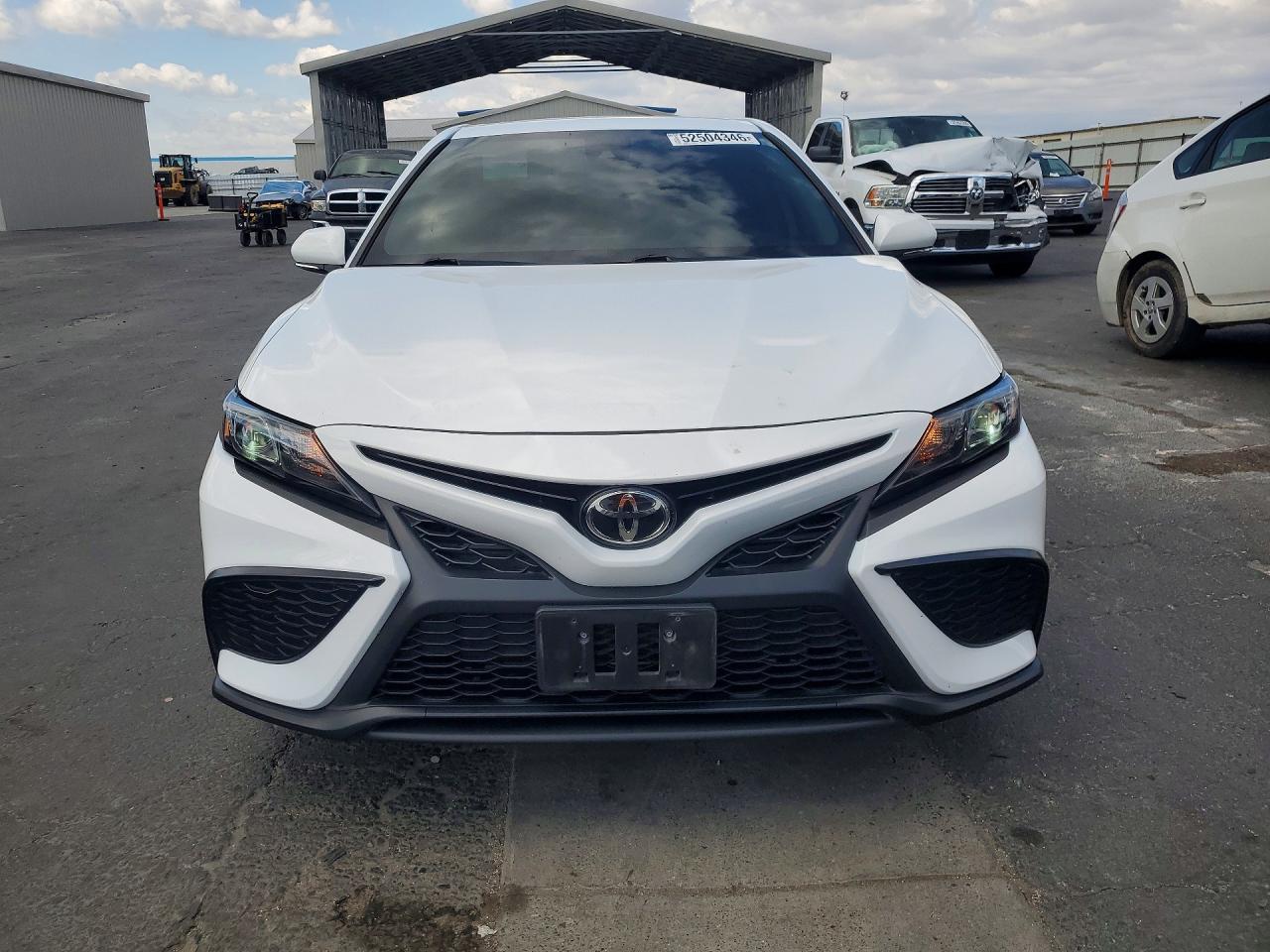 2023 TOYOTA CAMRY