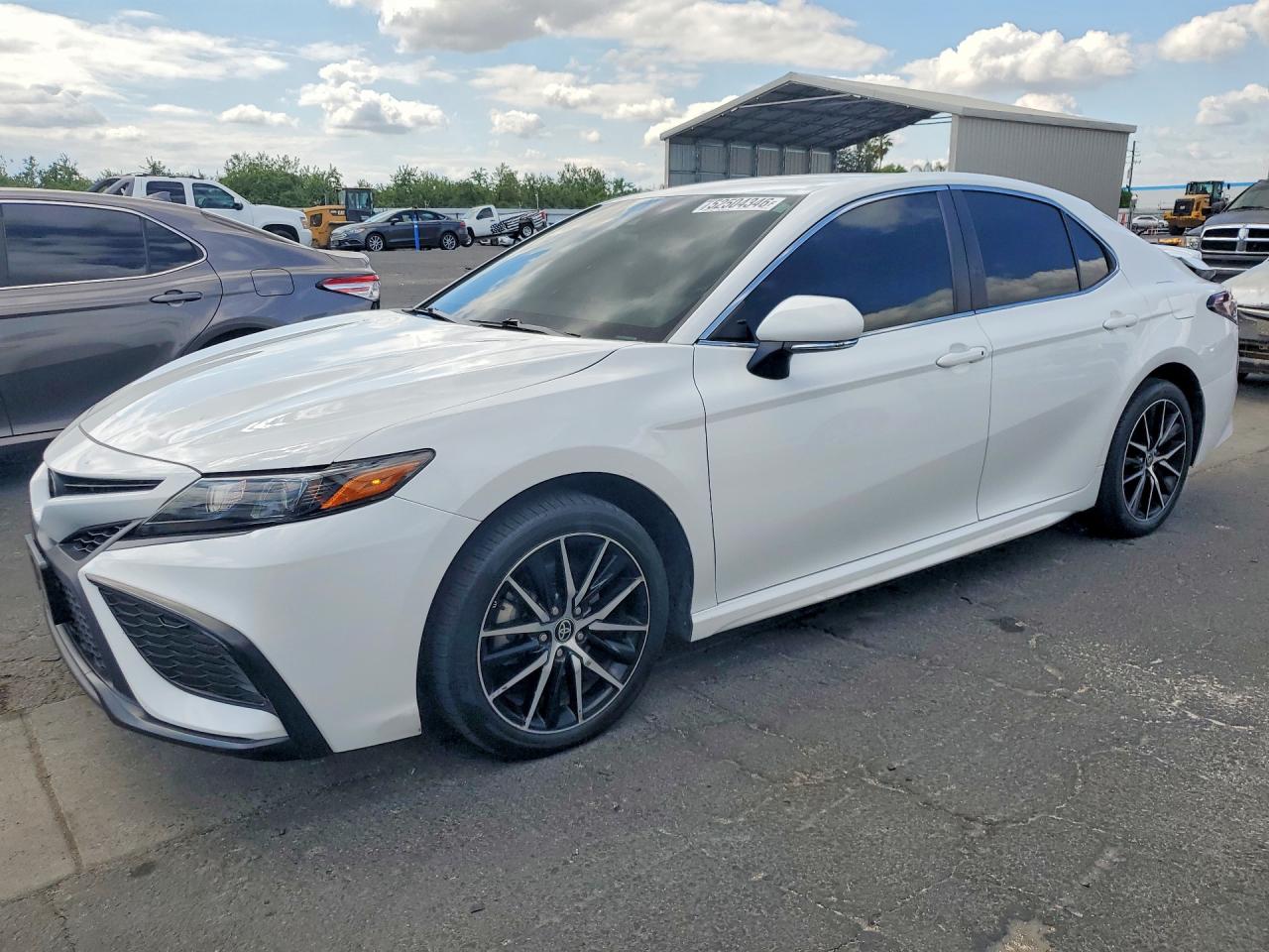 2023 TOYOTA CAMRY