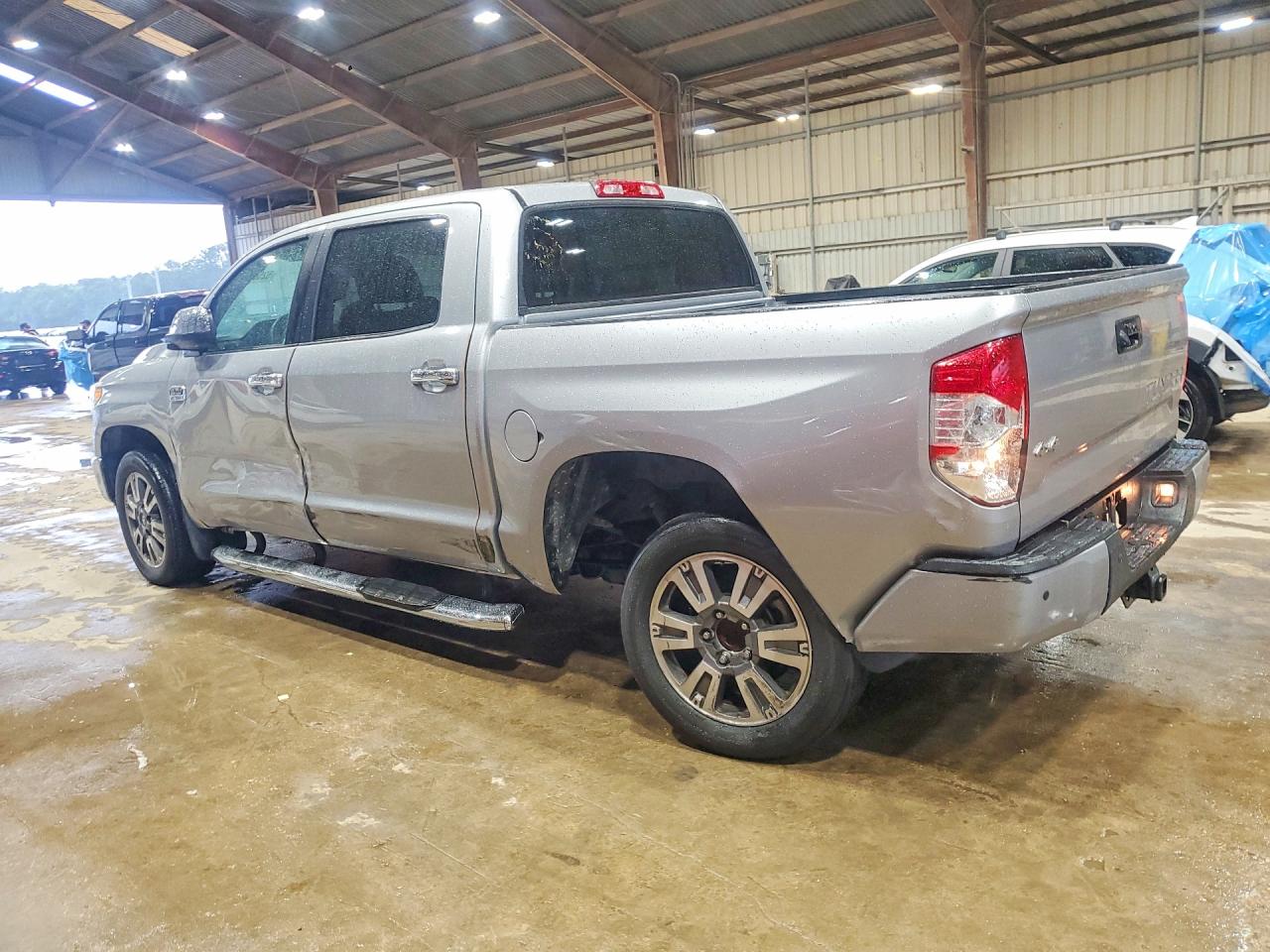 2018 TOYOTA TUNDRA
