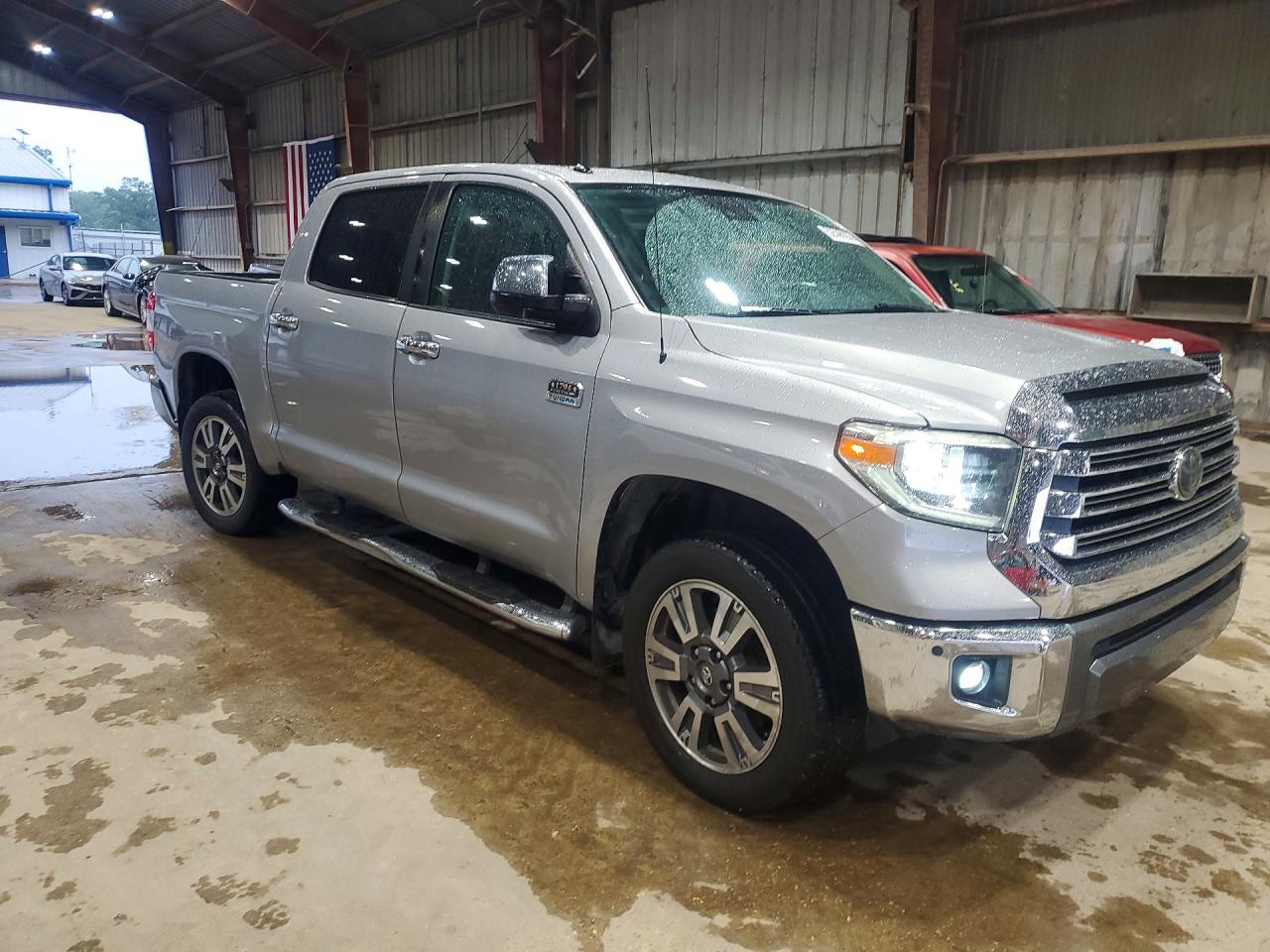 2018 TOYOTA TUNDRA