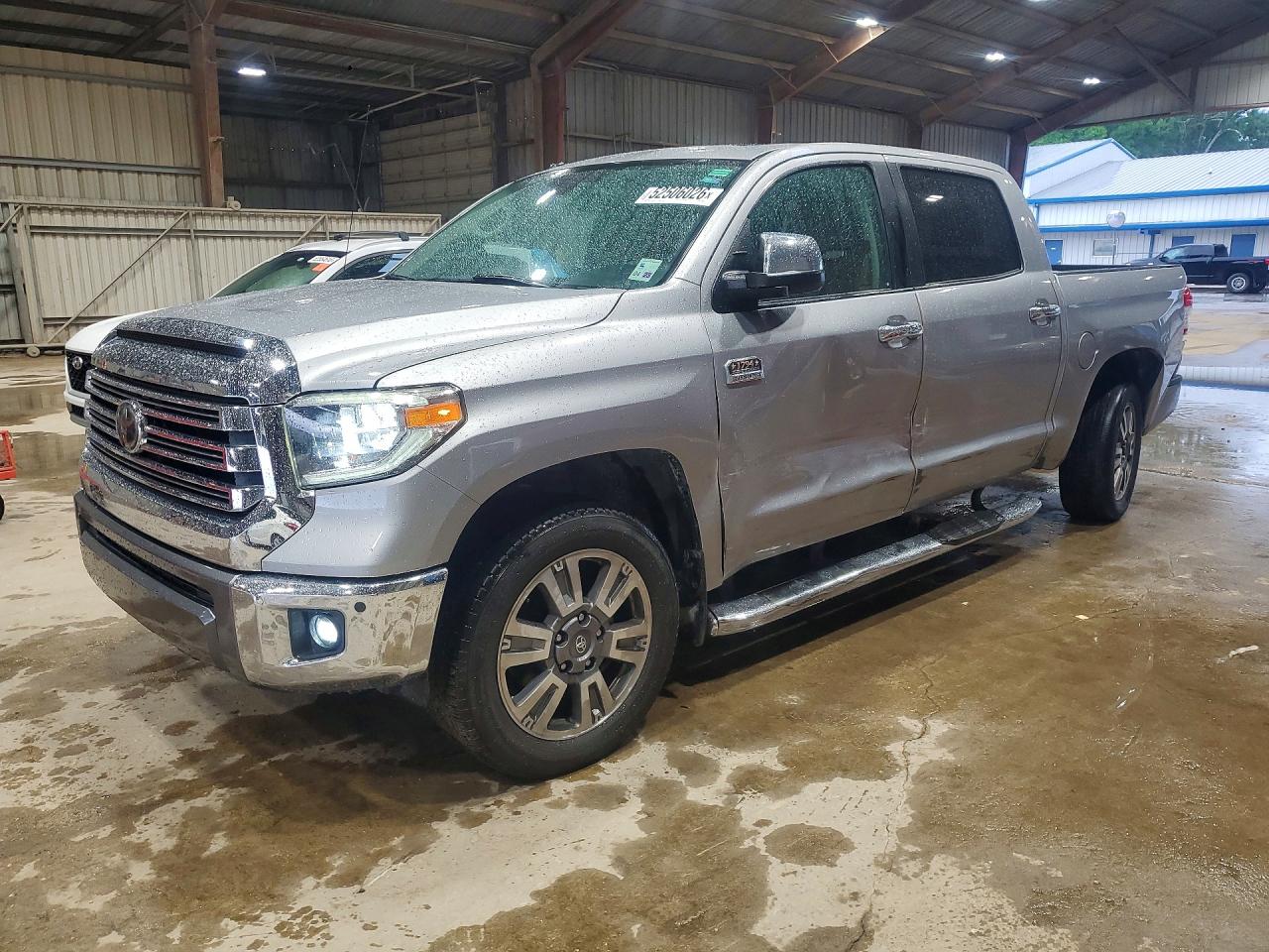 2018 TOYOTA TUNDRA