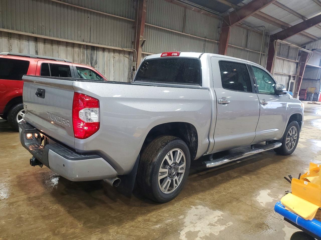 2018 TOYOTA TUNDRA