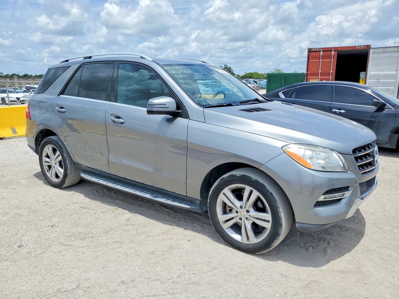 2013 MERCEDES-BENZ M-CLASS