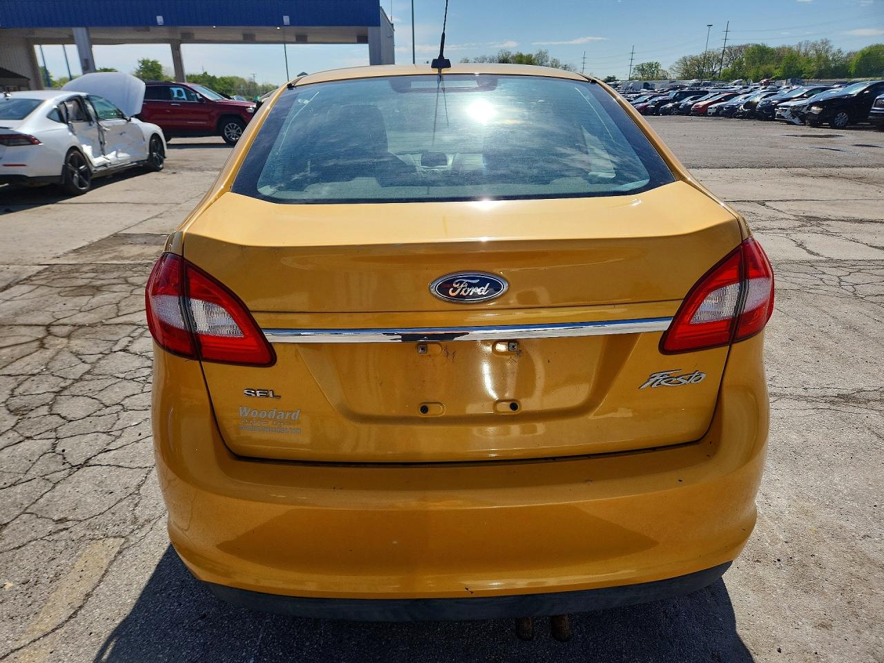 2011 FORD FIESTA