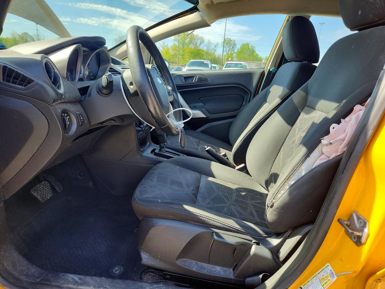 2011 FORD FIESTA