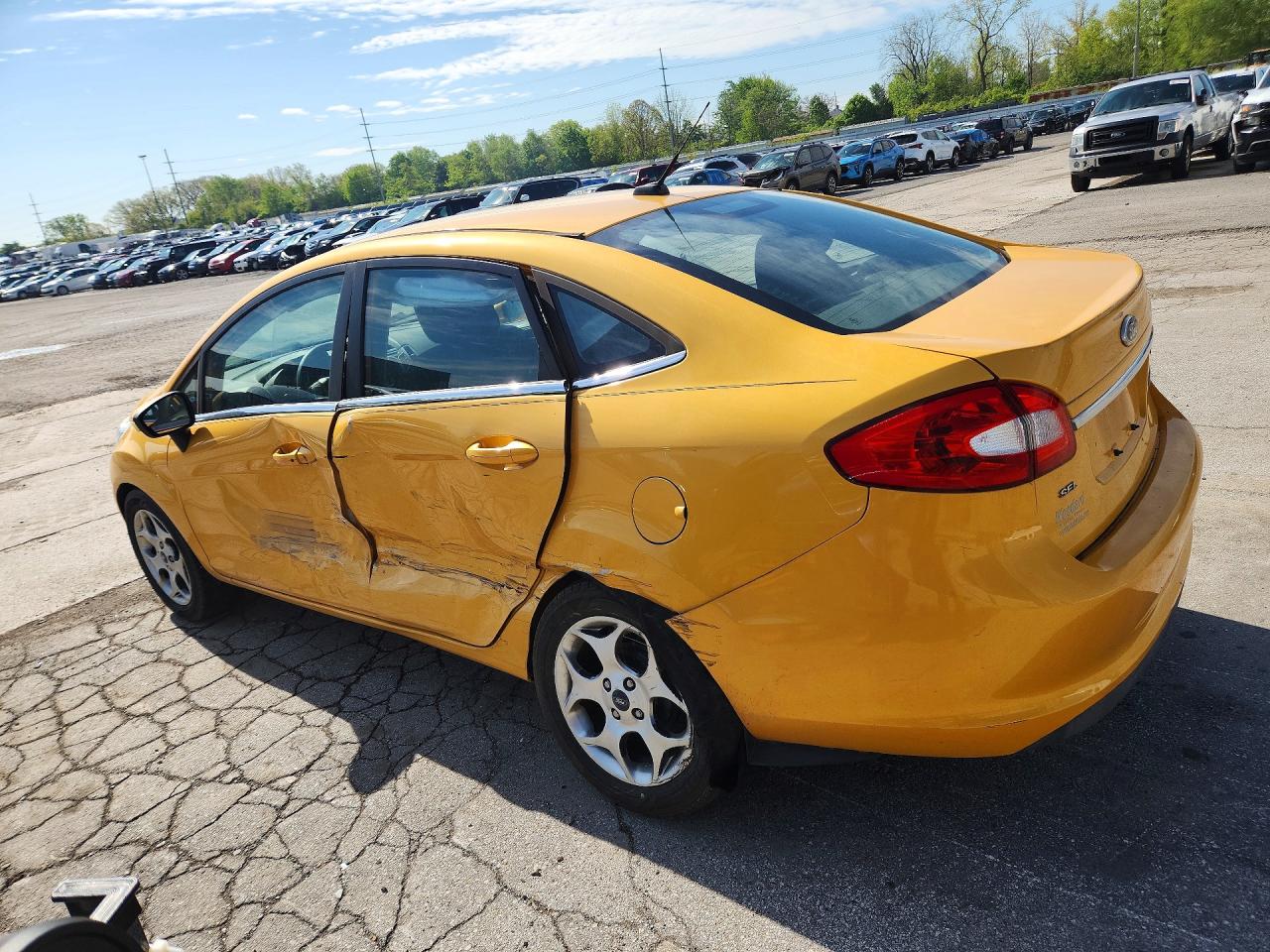 2011 FORD FIESTA