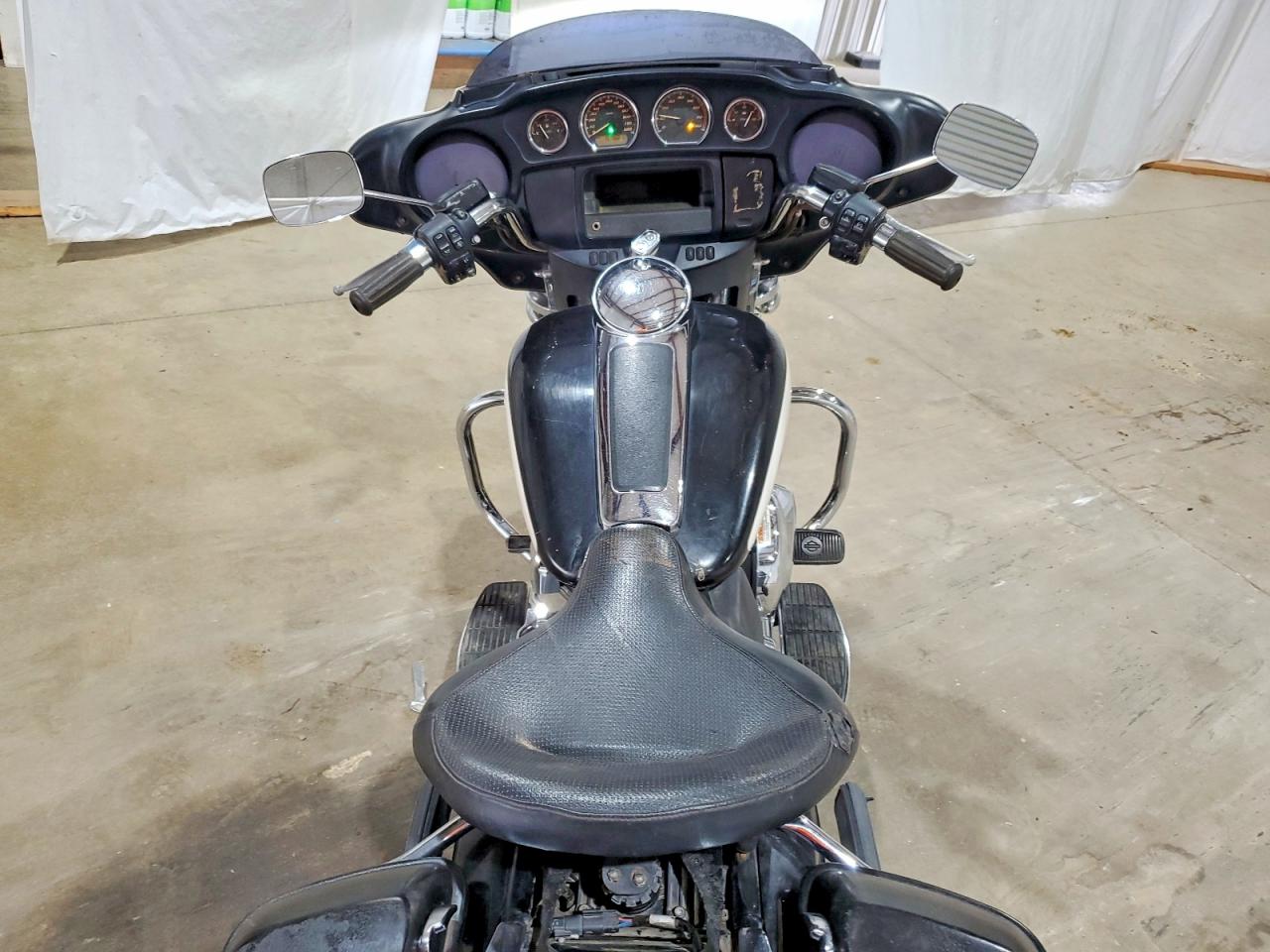 2015 HARLEY-DAVIDSON FL