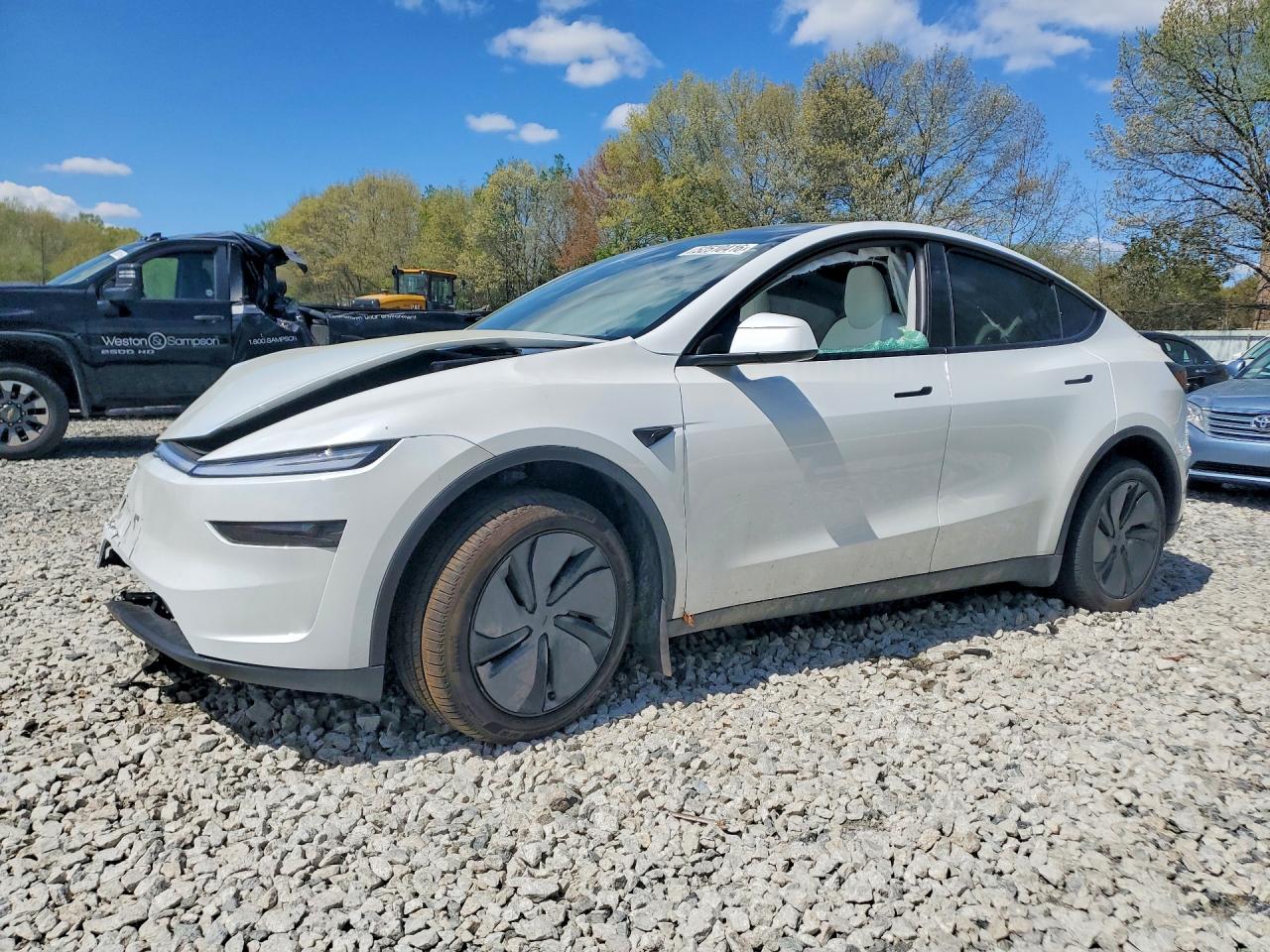 2026 TESLA MODEL Y