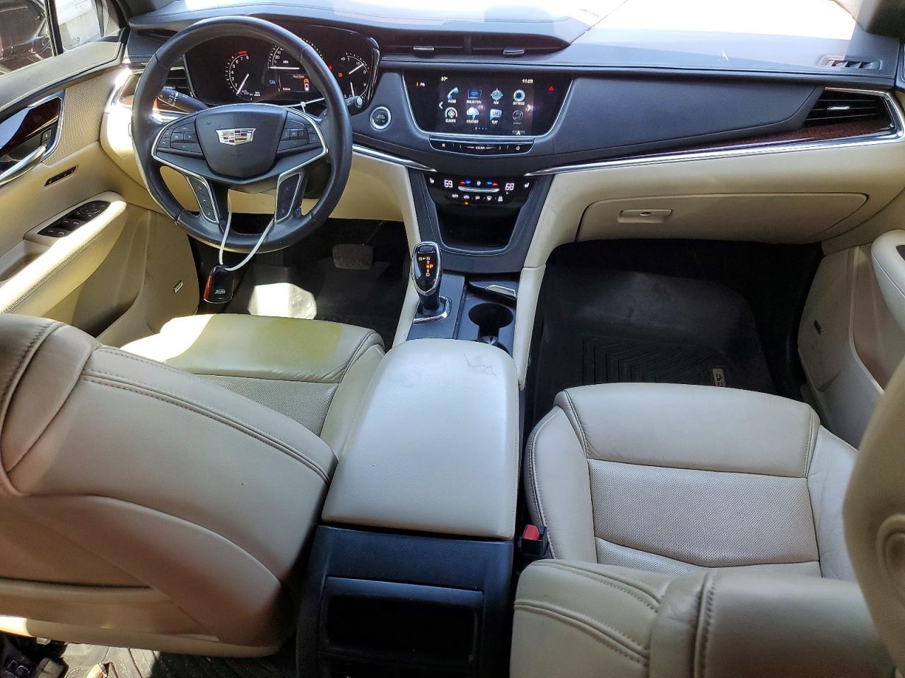 2018 CADILLAC XT5