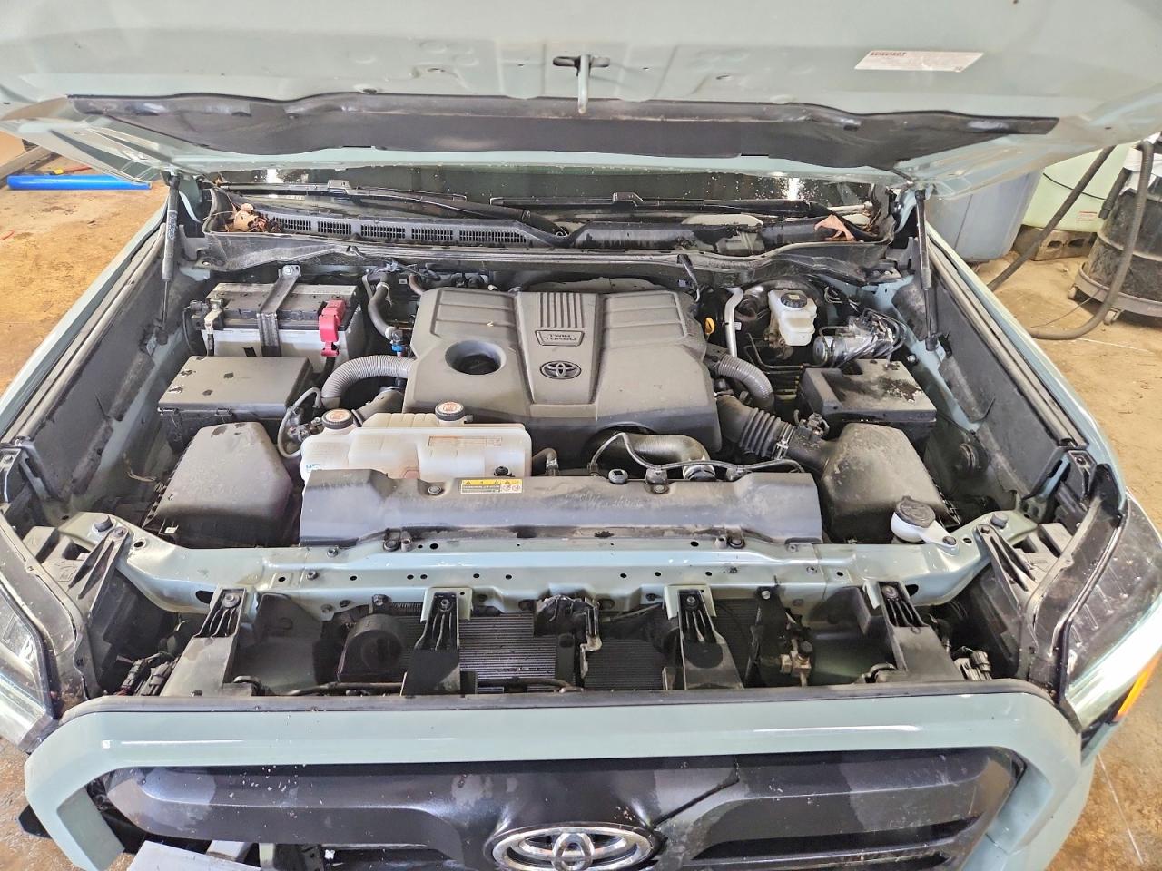 2025 TOYOTA TUNDRA