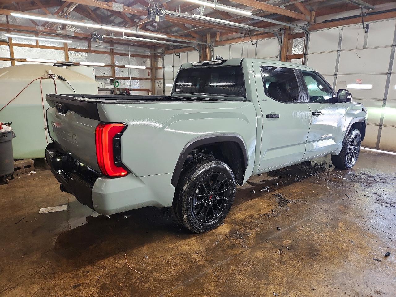 2025 TOYOTA TUNDRA